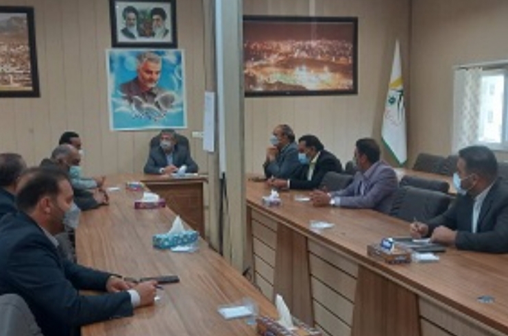 مخالفت شهردار یاسوج با رویه فروشگاه های زنجیره ای: درآمد از جیب مردم شهر باید خرج همان شهر شود