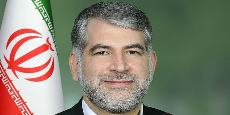 وجود 20 هزار تن مرغ مازاد در انبارها/ خوراک دام از شنبه به بازارگاه تزریق می شود