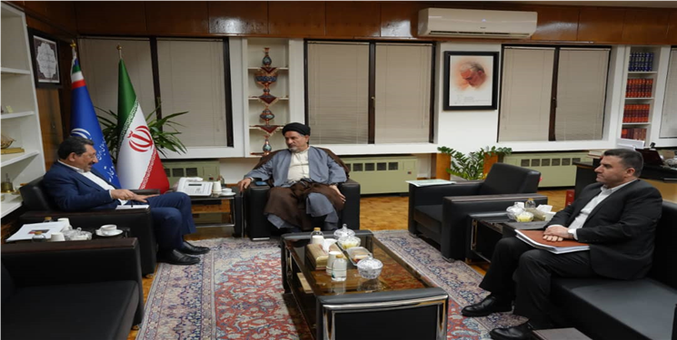 بعد از دیدار حجت الاسلام موحد با وزیر صمت:  مدیران و کارشناسان ایمیدرو به شهرستان لنده سفر کردند/معدن فسفات قیام شکوفا می شود