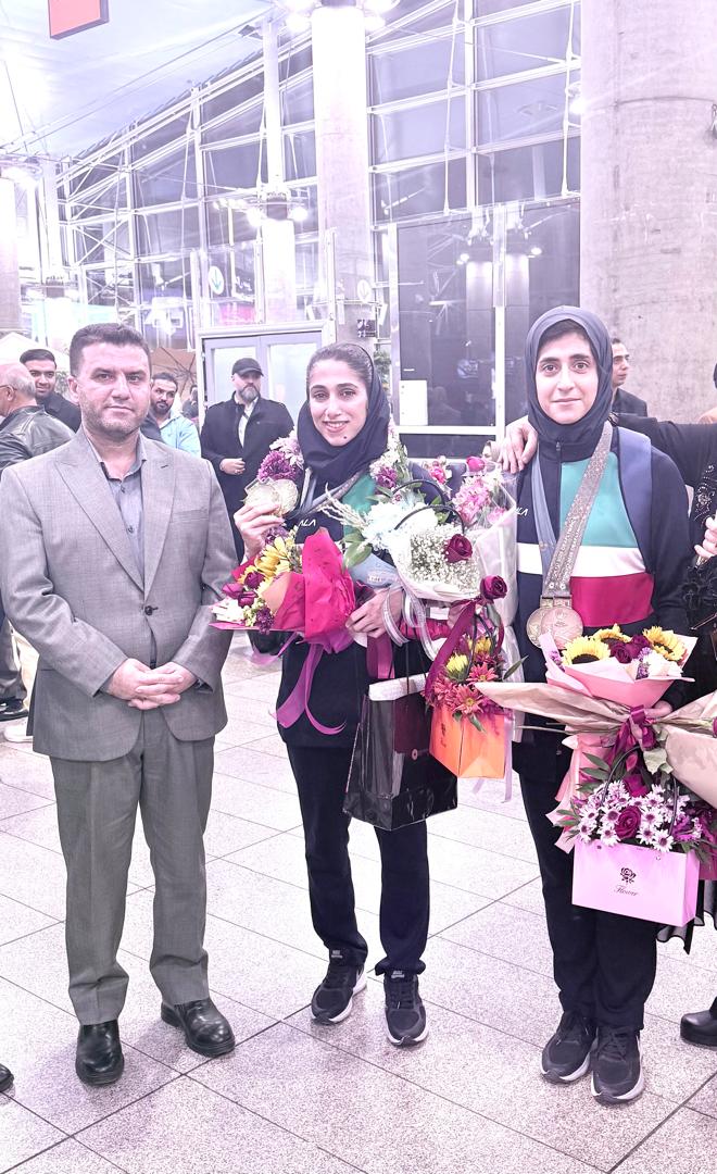 استقبال رسمی از مدال آوران المپیک ناشنوایان با حضور مسئولان فدارسیون و رئیس دفتر نماینده کهگیلویه بزرگ